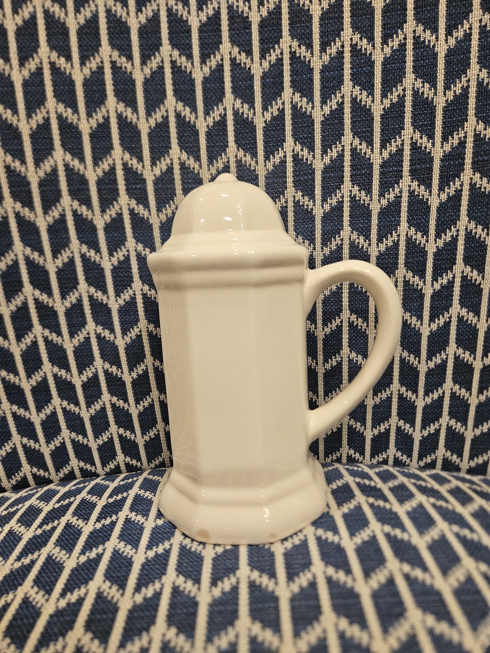 Replacement Cream Ceramic   Spice Ahaker with Handle - Classic Home Dining